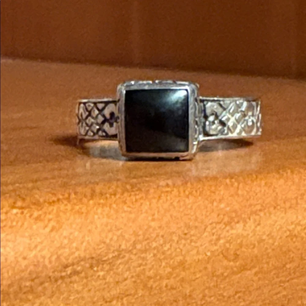 Silpada Sterling Silver Ring - Picture 3 of 11